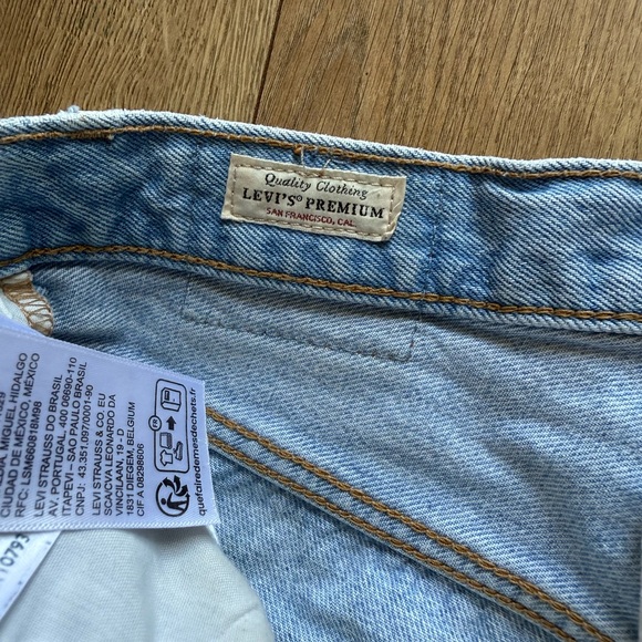 Denim High-Waisted Women Shorts 501 Levi’s 27 - Picture 4 of 6